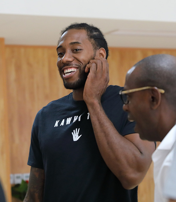 线的同时保 线的同时保