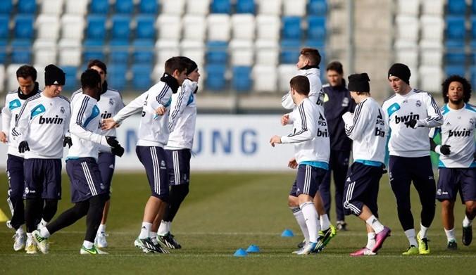 对抗中保持 对抗中保持